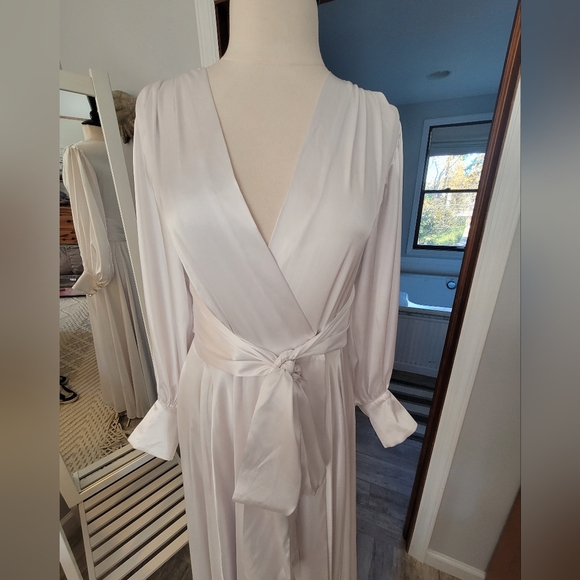 Catherine D'Lish - Beverly Boudoir Dressing Gown Robe in White - Size Large - Picture 7 of 11